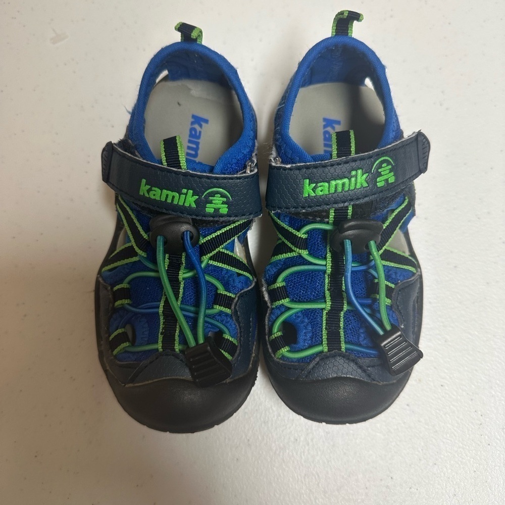 Kamik Toddlers water/beach/sand shoes size 8 good condition‎